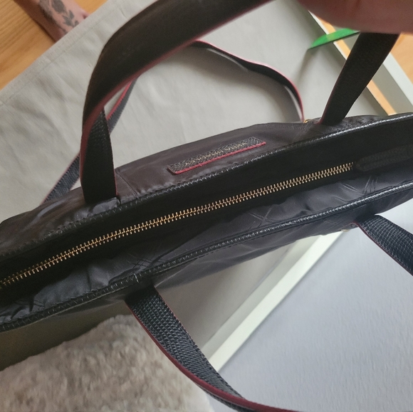 Vera Bradley crossbody with handles - Picture 9 of 14